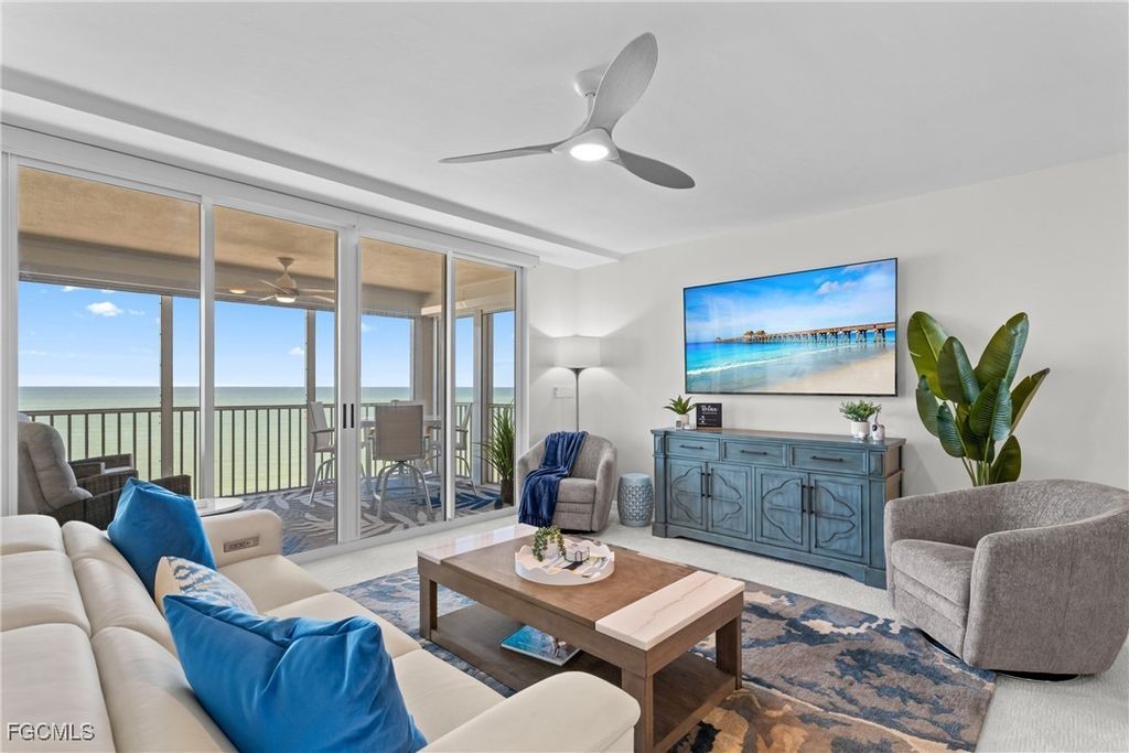 9577 Gulf Shore Dr 703, NAPLES