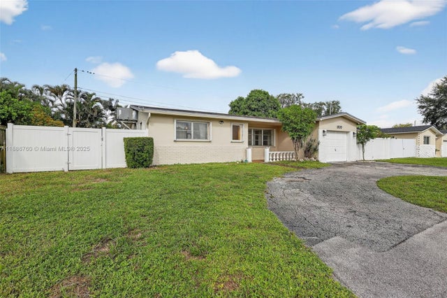 4 of 60 - 1820 N 56th Ave, Hollywood, FL