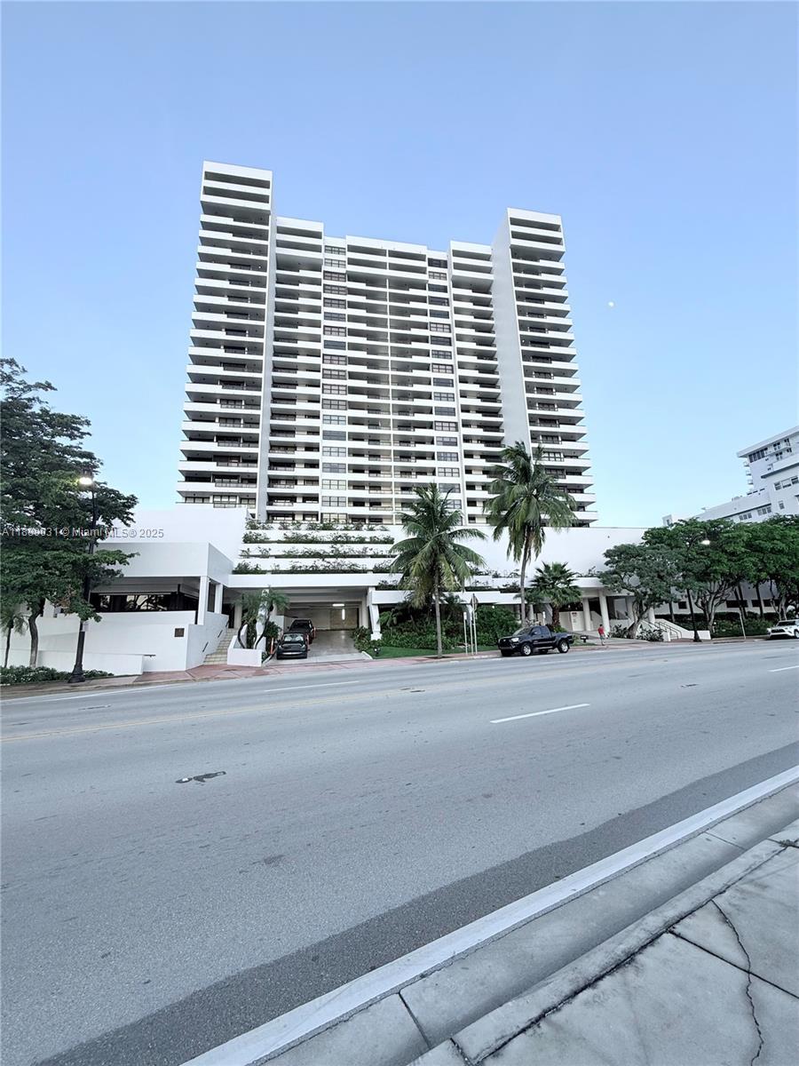 2555 Collins Ave 1910, Miami Beach
