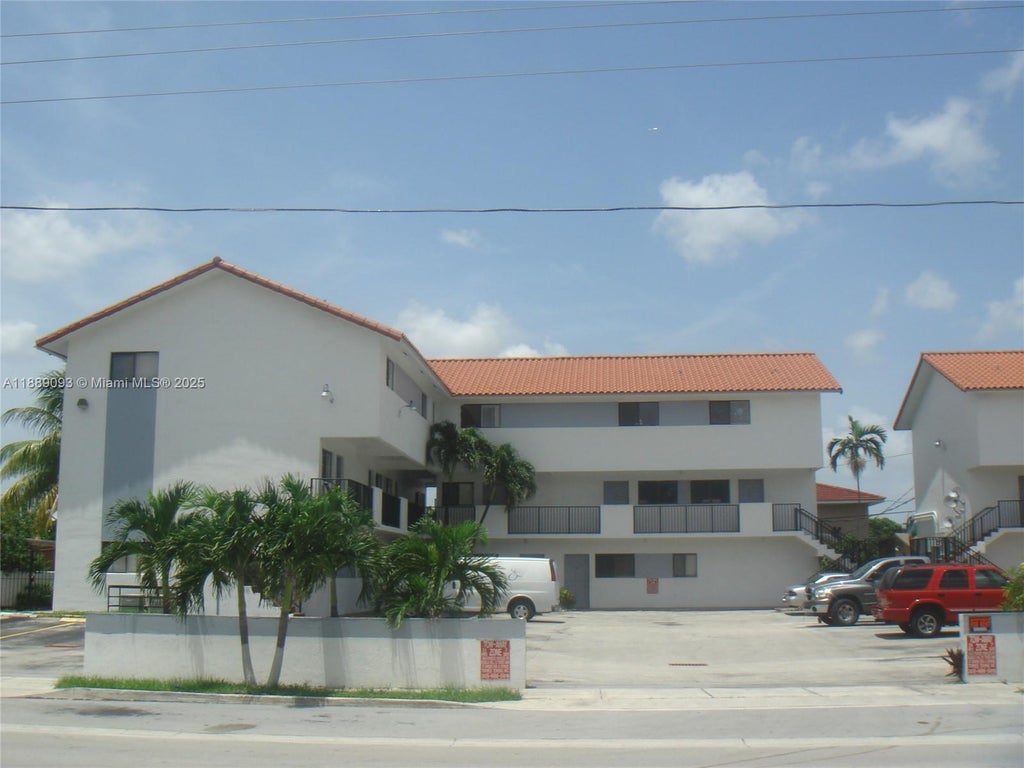 355 E 33rd St 203, Hialeah