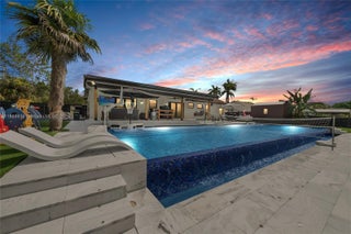 Photo of Listing #A11888936