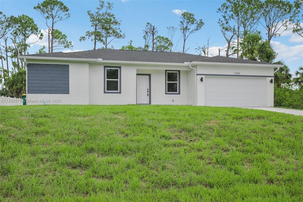 11992 Atoll Ave ., Port Charlotte