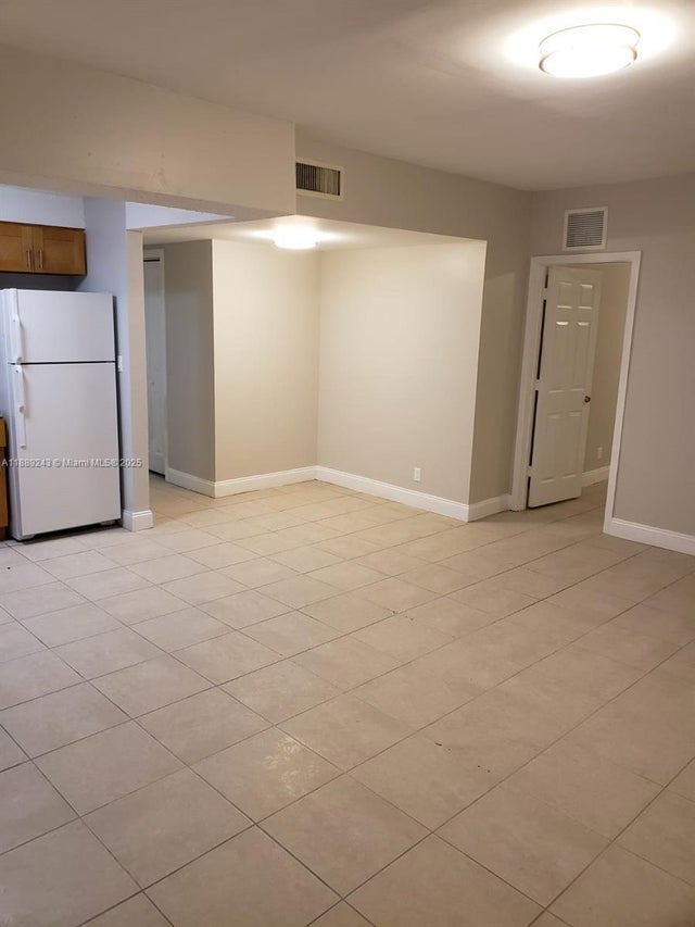 3 of 19 - 640 Sw 9th Court 01, Pompano Beach, FL