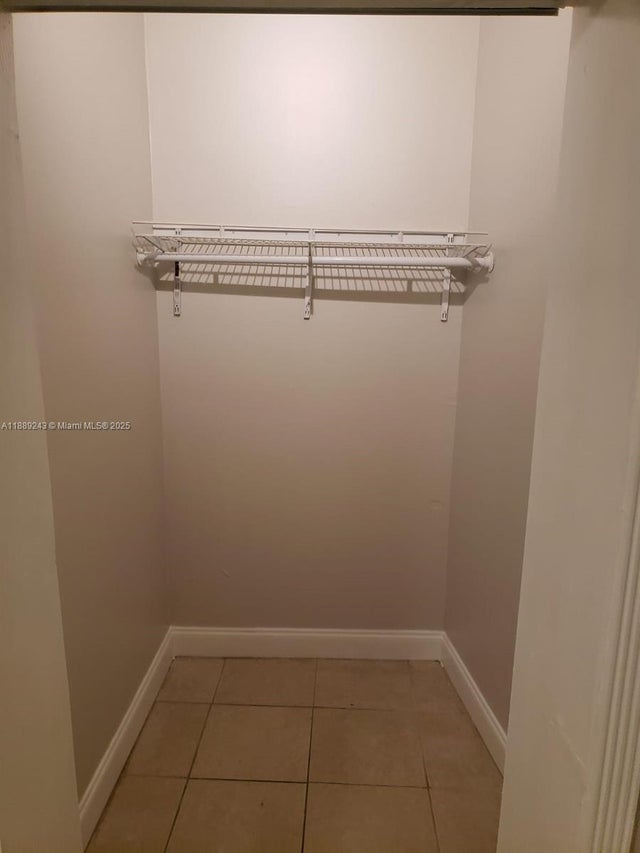 5 of 19 - 640 Sw 9th Court 01, Pompano Beach, FL