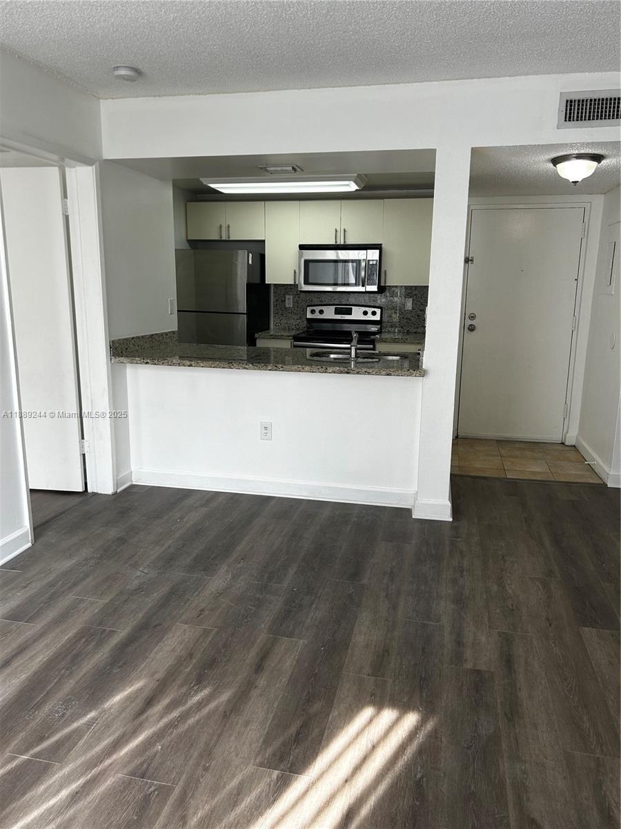 6955 Nw 186th St F401, Hialeah