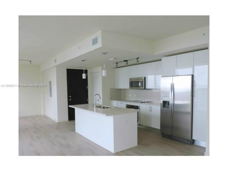 999 Sw 1st Ave 2103, Miami