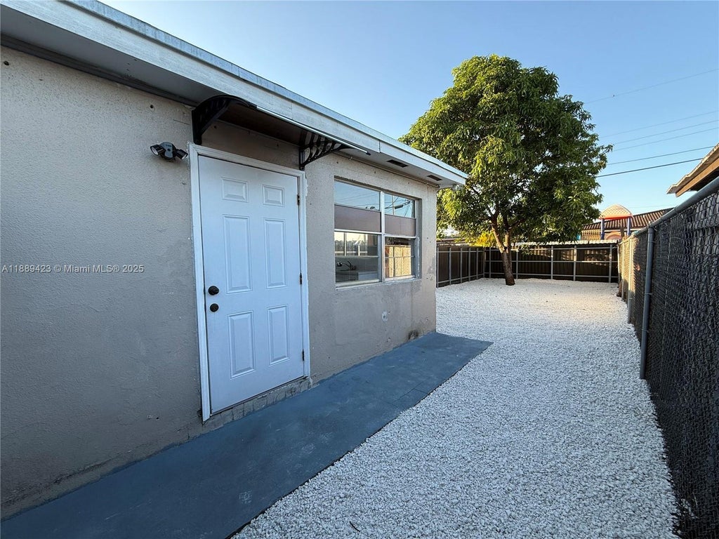 481 E 31st St 1, Hialeah