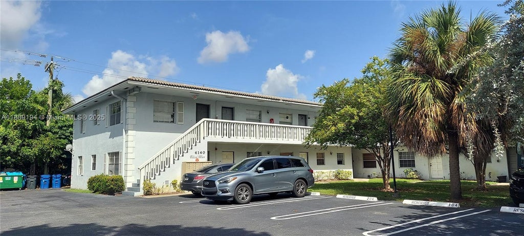 4140 Woodside Dr 202, Coral Springs