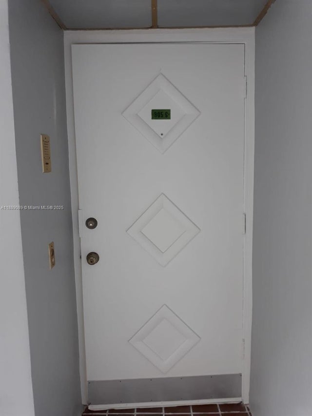 5 of 18 - 329 Se 3rd St 305s, Hallandale Beach, FL