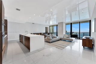 Photo of Listing #A11885377