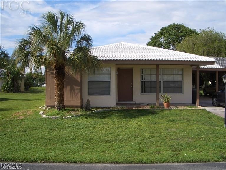 12 Parkwood Villas Ct, Lehigh Acres