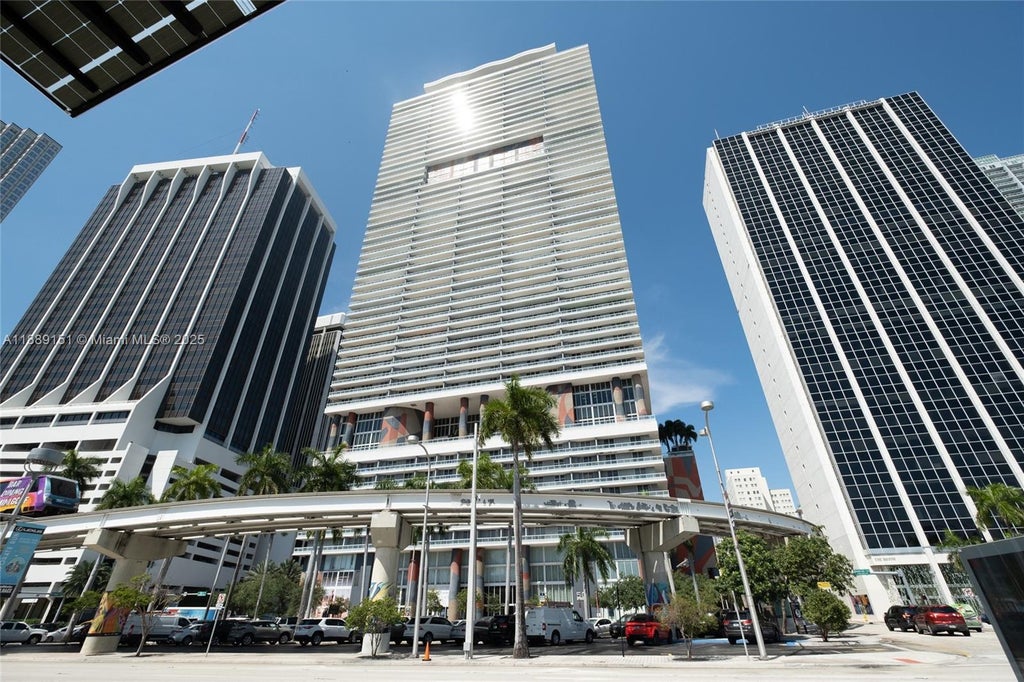 50 Biscayne Blvd 4305, Miami