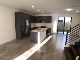 Photo of Listing #A11889980