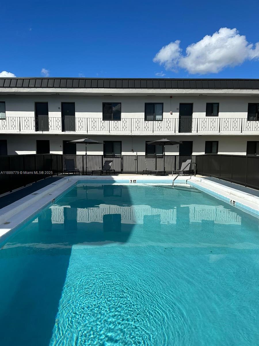 805 W 30th St 22, Hialeah