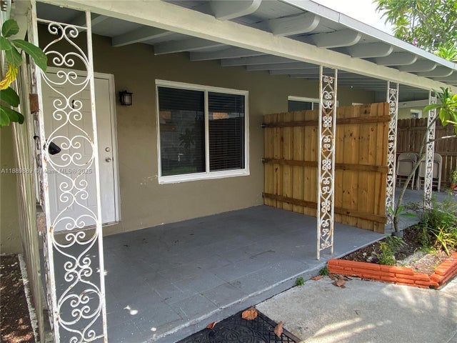 1 of 23 - 2215 Adams St 1, Hollywood, FL