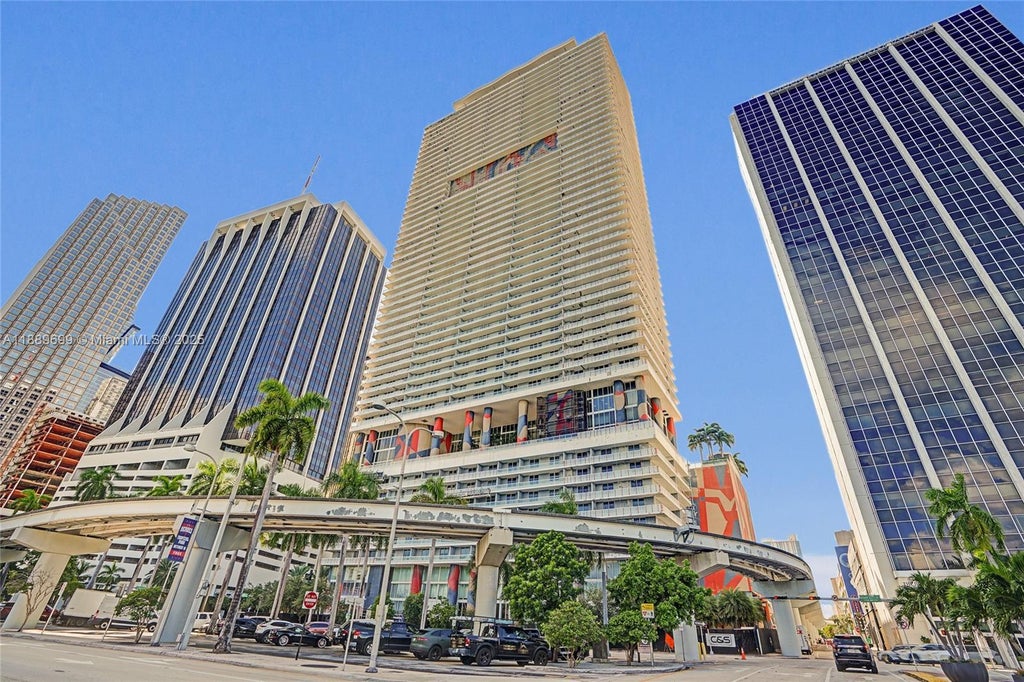 50 Biscayne Blvd 3908, Miami