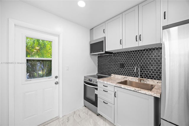 2 of 22 - 411 Se 3rd Ave 1-5, Hallandale Beach, FL