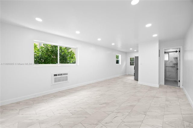 3 of 22 - 411 Se 3rd Ave 1-5, Hallandale Beach, FL