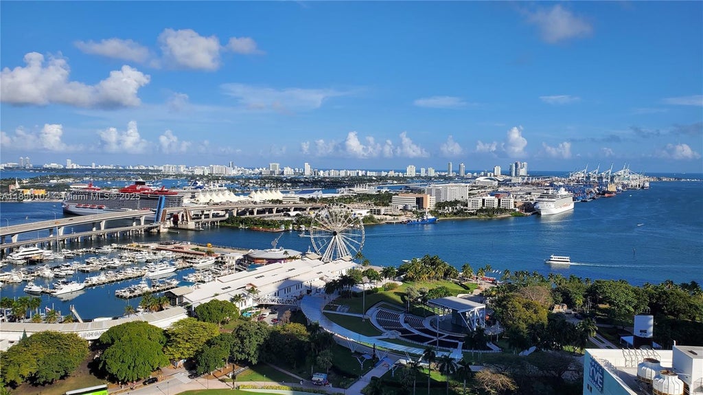 253 Ne 2nd St 2709, Miami