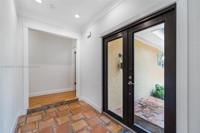 4 of 48 - 1039 Hardee Rd 1039, Coral Gables, FL