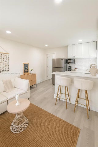 Photo of Listing #A11889030