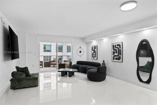 Photo of Listing #A11877492