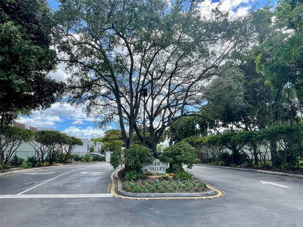 9007 Sw 62nd Ter 5-g, Miami