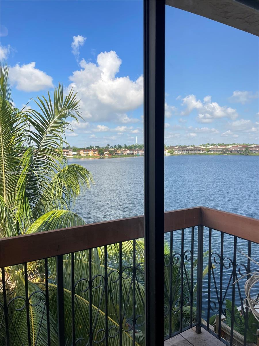 5650 W 26th Ct 207, Hialeah