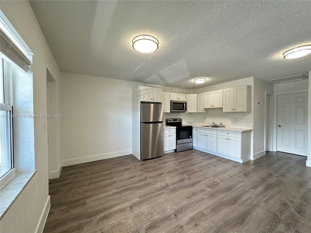 3660 Ne 11th Ave 6, Oakland Park