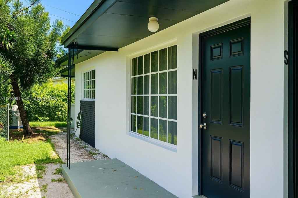 504 Sw 10th St 2, Hallandale Beach