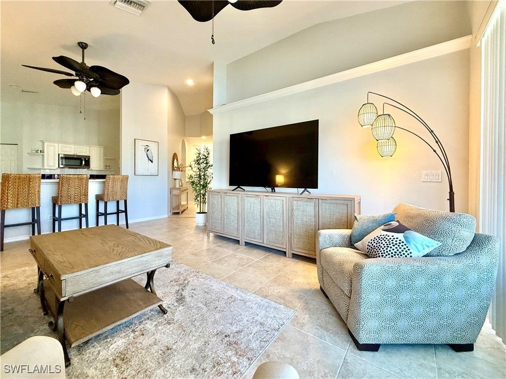 6325 Wilshire Pines Cir 308, Naples
