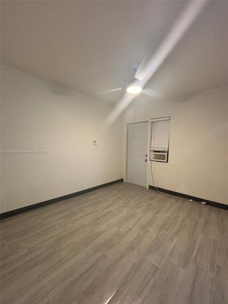 Photo of Listing #A11889068