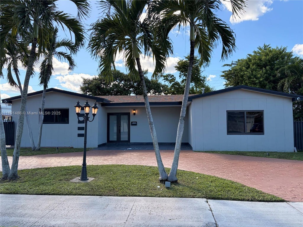 2120 Sw 84th Ave, Miami