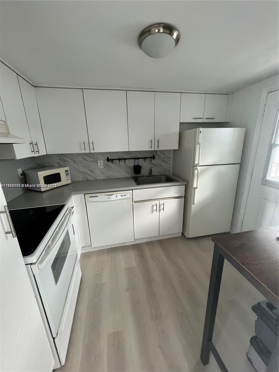 1145 Normandy Dr 405, Miami Beach