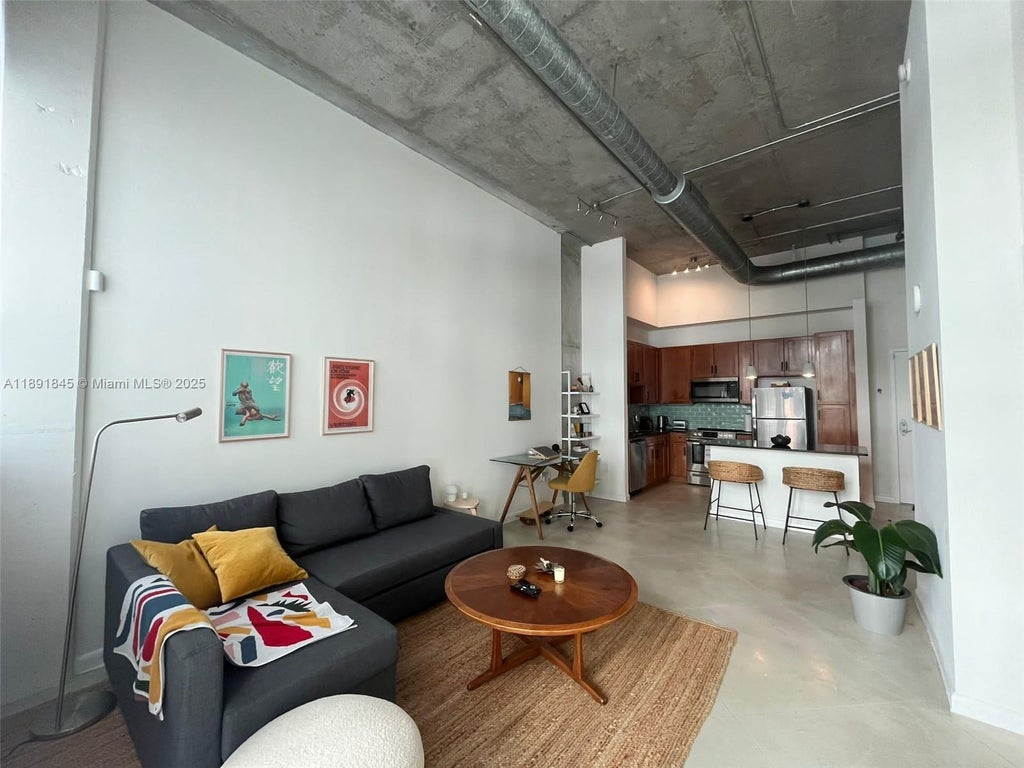 2001 Biscayne Blvd 2106, Miami