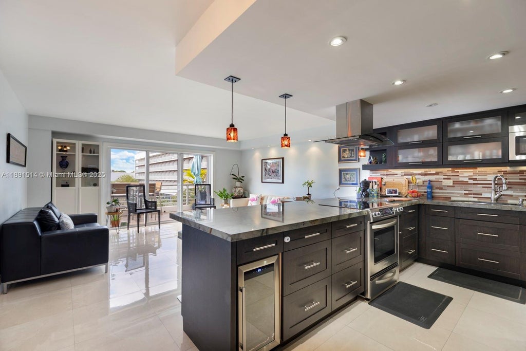 2977 Mcfarlane Rd Ph2, Miami