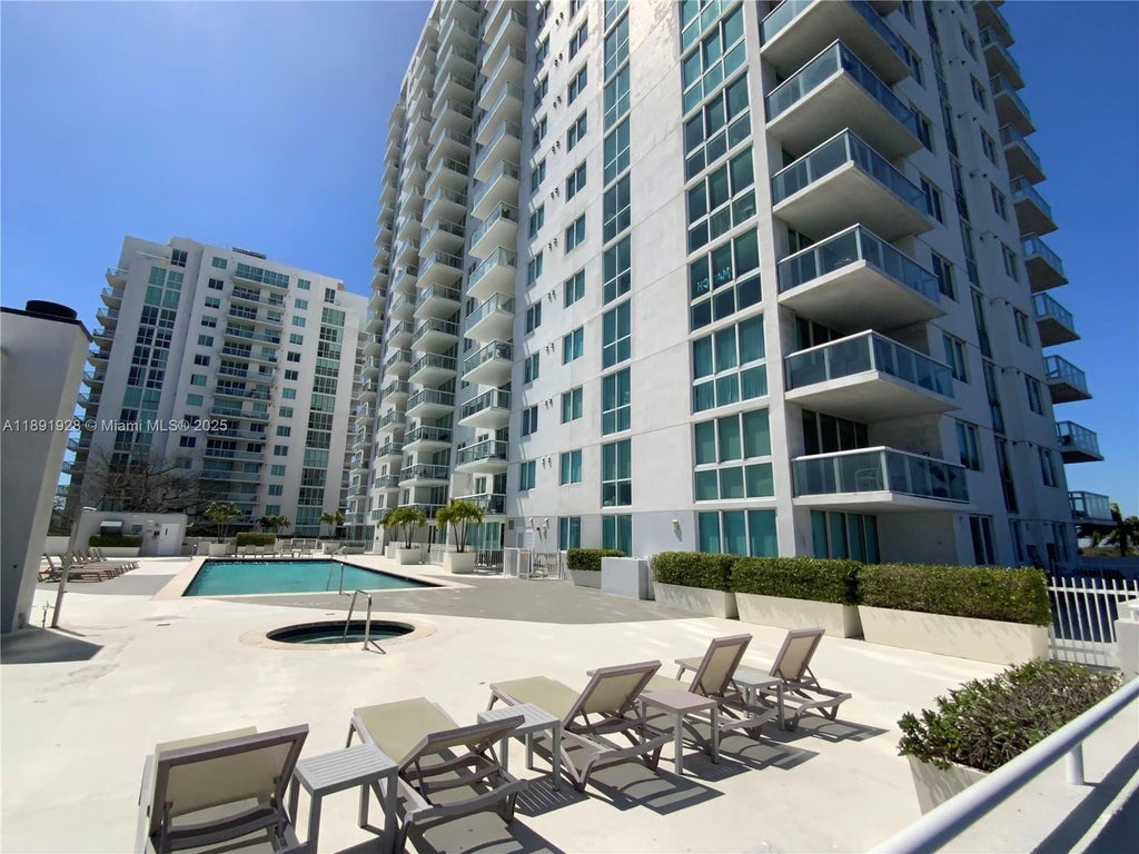 1861 Nw S River Dr 803, Miami