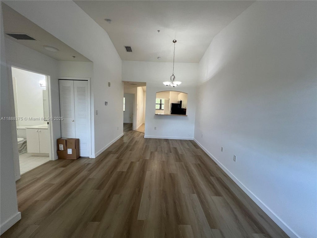 22641 Sw 88th Pl 303, Cutler Bay