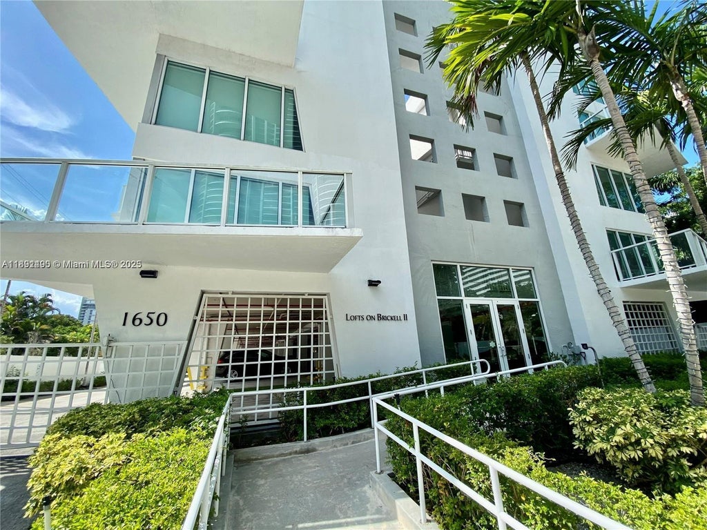1650 Brickell Ave 203, Miami