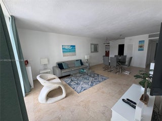 Photo of Listing #A11892266