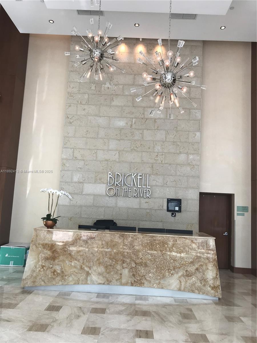 31 Se 5th St 405, Miami