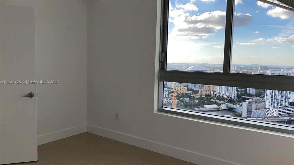 90 Sw 3rd St 3907, Miami