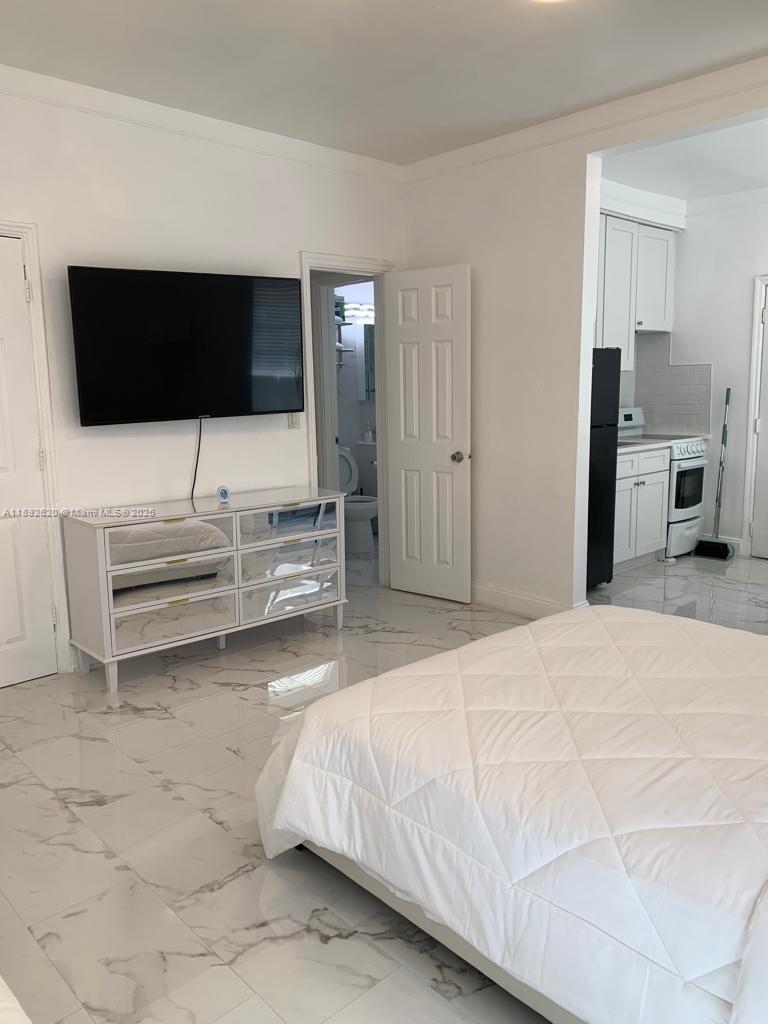 545 Michigan Ave 5, Miami Beach