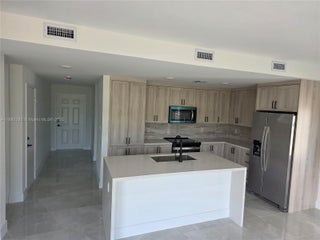 Photo of Listing #A11892280