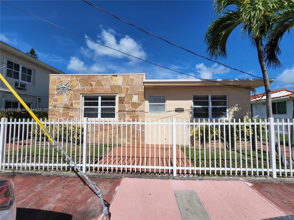 7710 Carlyle Ave 1, Miami Beach