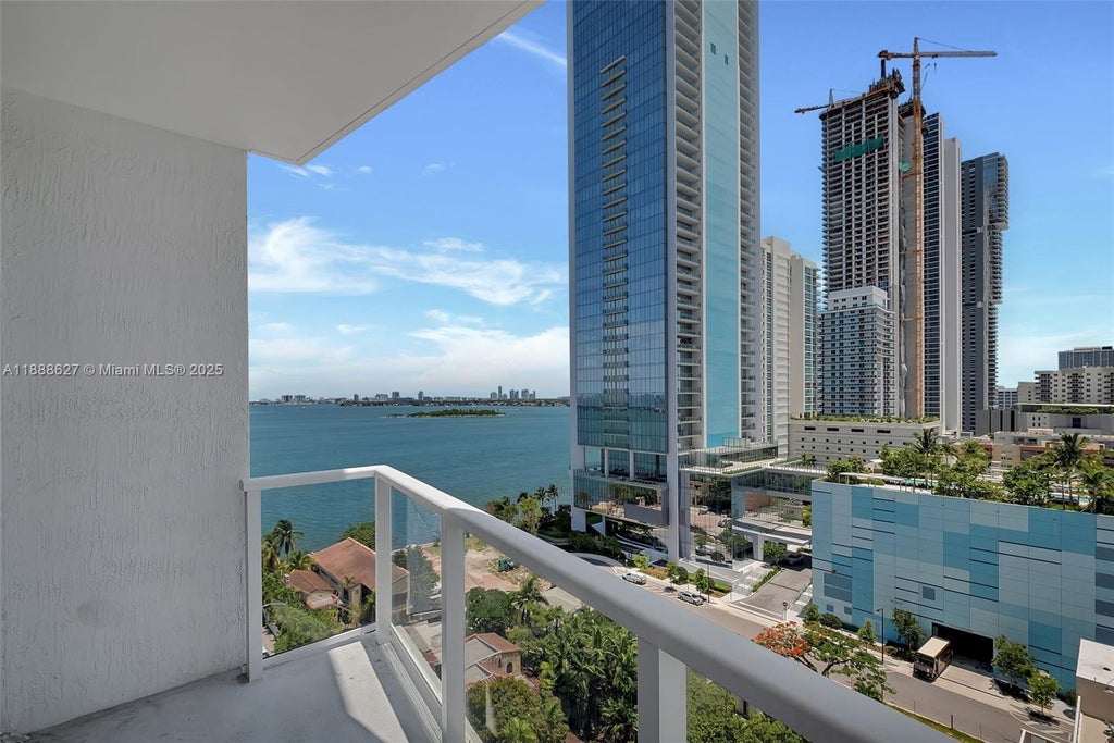 601 Ne 27th St 1206, Miami