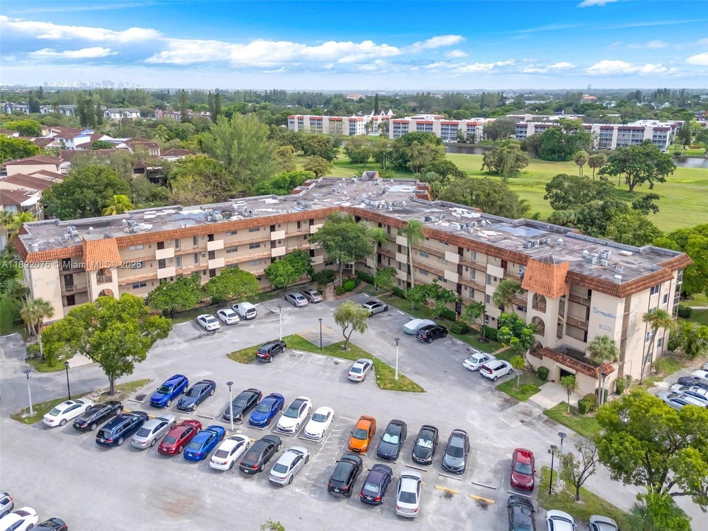 6100 S Falls Cir Dr 410, Lauderhill