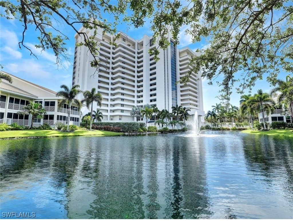 6361 Pelican Bay Blvd 904, Naples