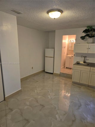 Photo of Listing #A11893133