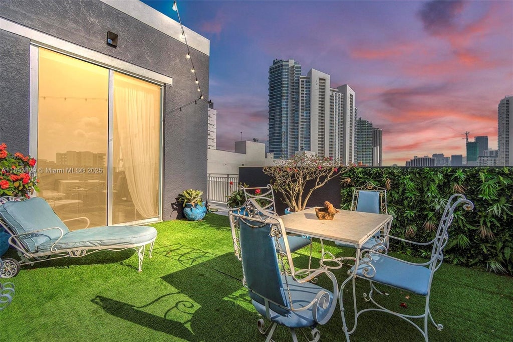 2275 Biscayne Blvd Ph205, Miami